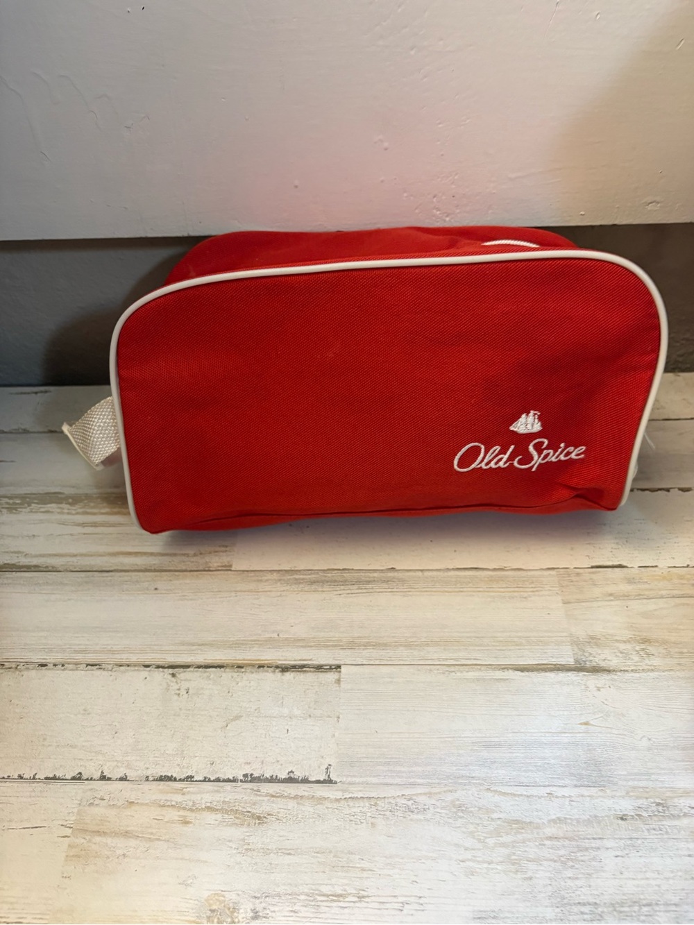 Old Spice Red Men's Toiletry Kit with White Trim